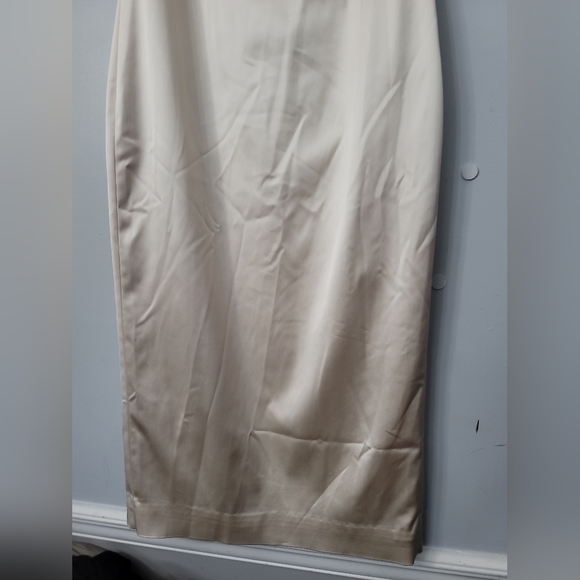 Dress the Population Verona Off the Shoulder Satin Midi Cocktail Dress - Picture 7 of 10